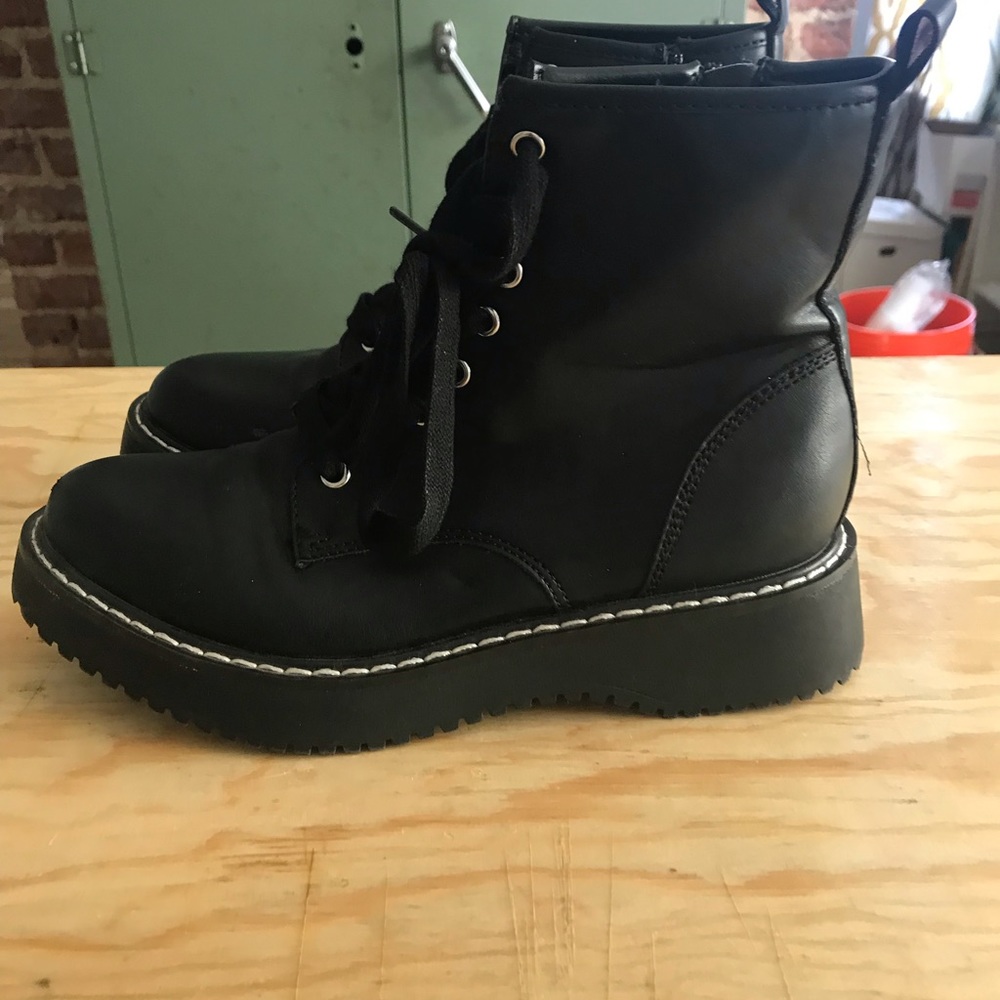 Madden girl leather boots size 6